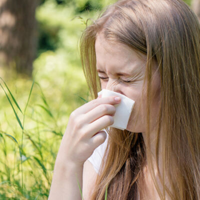 Rhinite Allergique : Symptômes, Causes et Traitements
